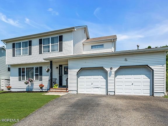 3rd image of 17 Jacob Drive