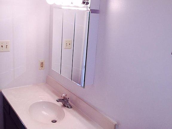 3rd image of 202 Buckingham Ln APT 303