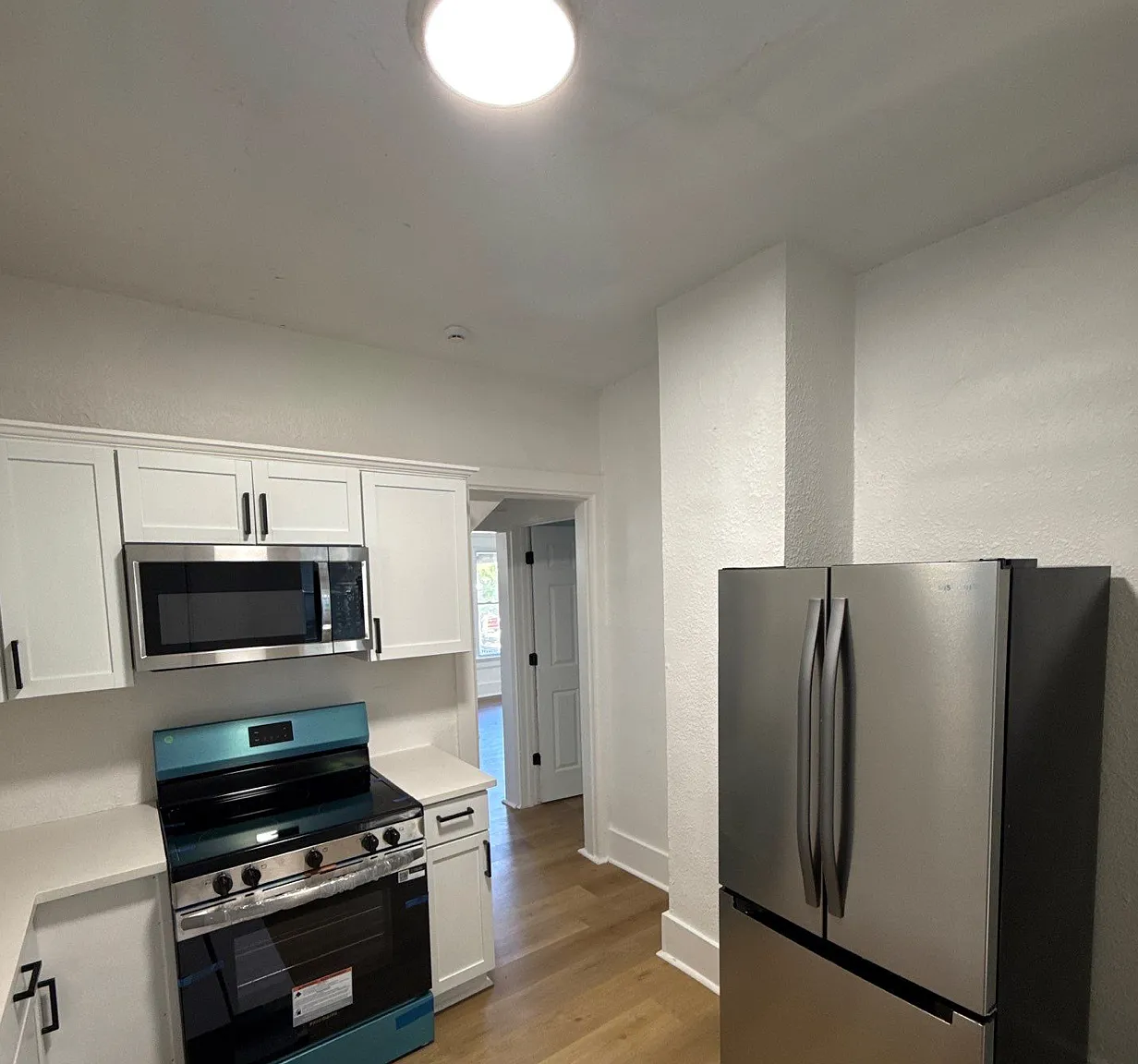 928 East Stewart Street - 1 — Photo 3