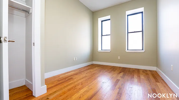 Rented by Nooklyn NYC LLC | media 31