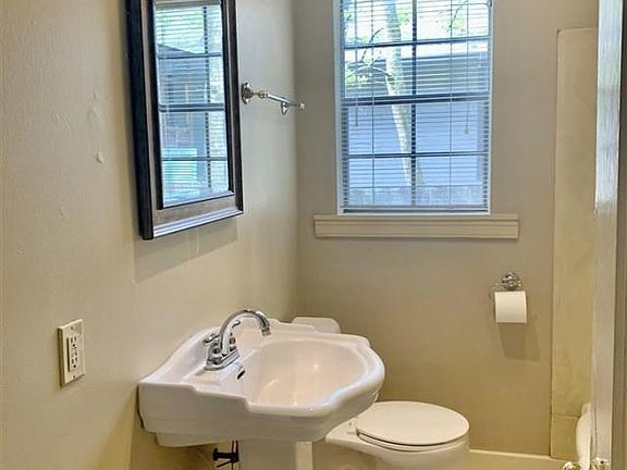 5th image of 2954 Hundred Oaks Ave #12 & 1