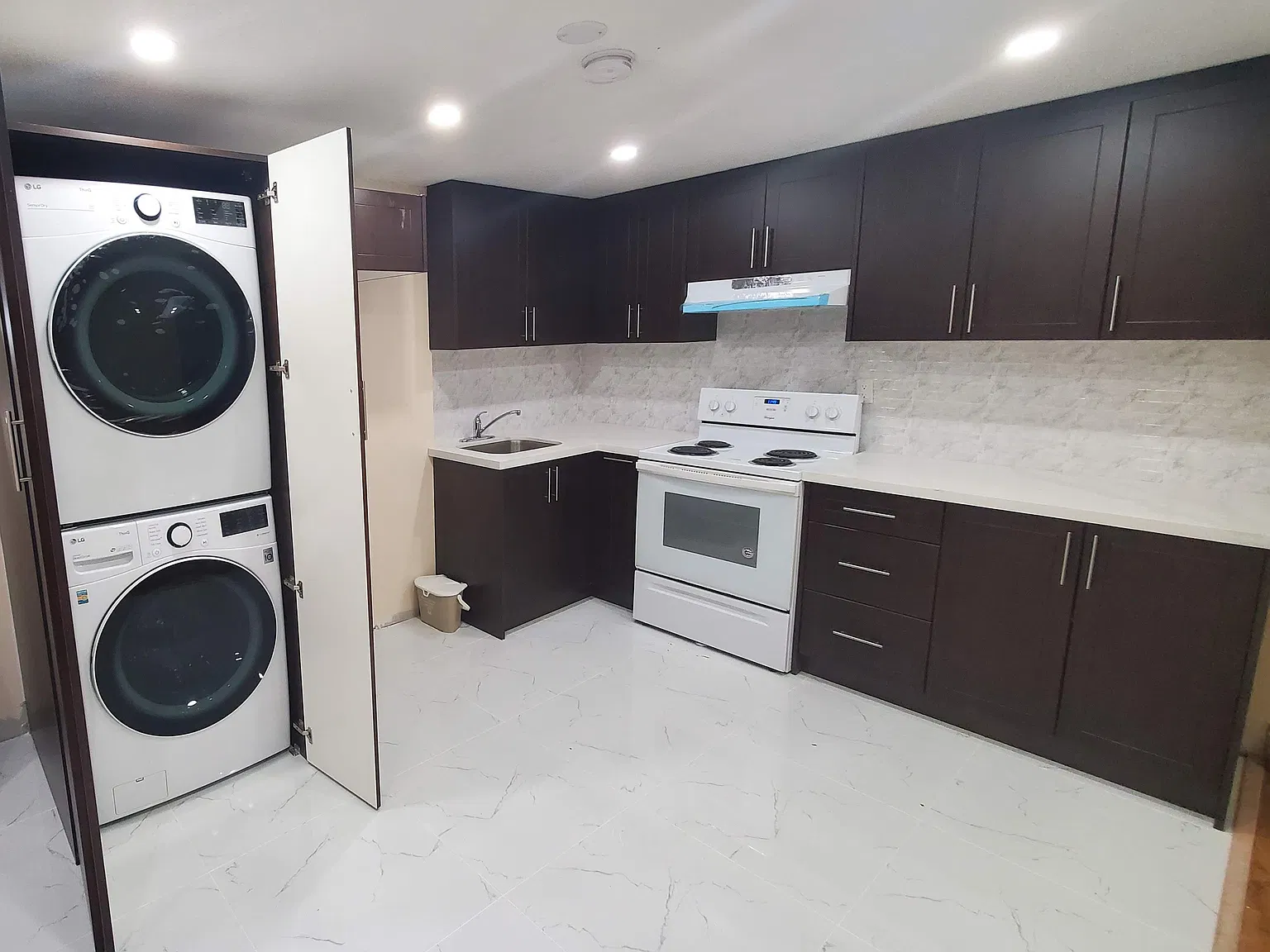 2 bed, $1,650 — Photo 4