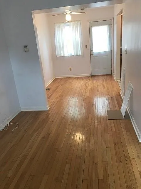 2 bed, 850 sqft, $1,400 — Photo 3