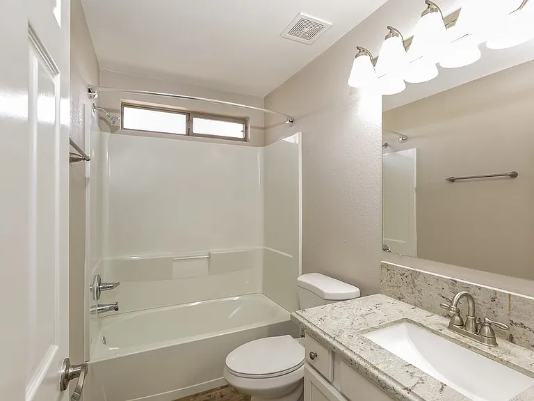 10898 W Alvarado Rd — Photo 12