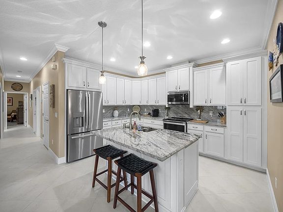 4th image of 12899 SW Lake Fern Cir