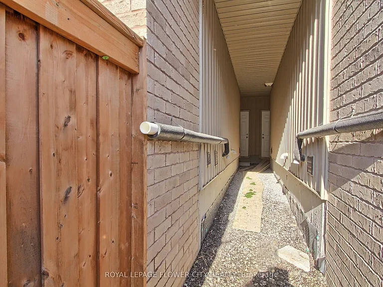 1311 Restivo Ln — Photo 32
