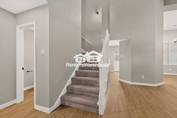 8008 Cornell Dr — Photo 5