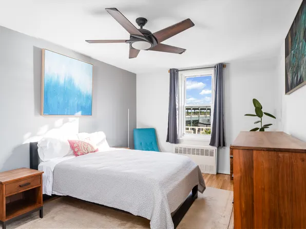 2390 Palisade Avenue image 9 of 18