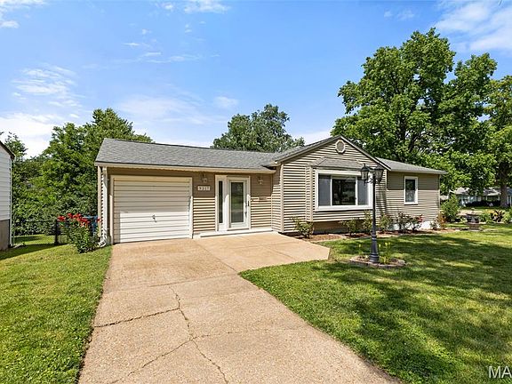 4th image of 9217 Hallock Dr