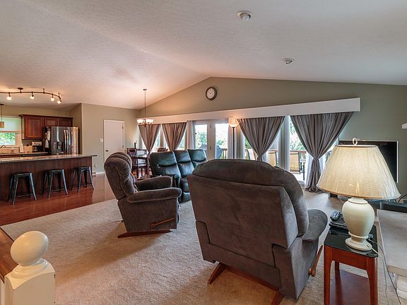 4th image of 2056 Scenic Dr NW