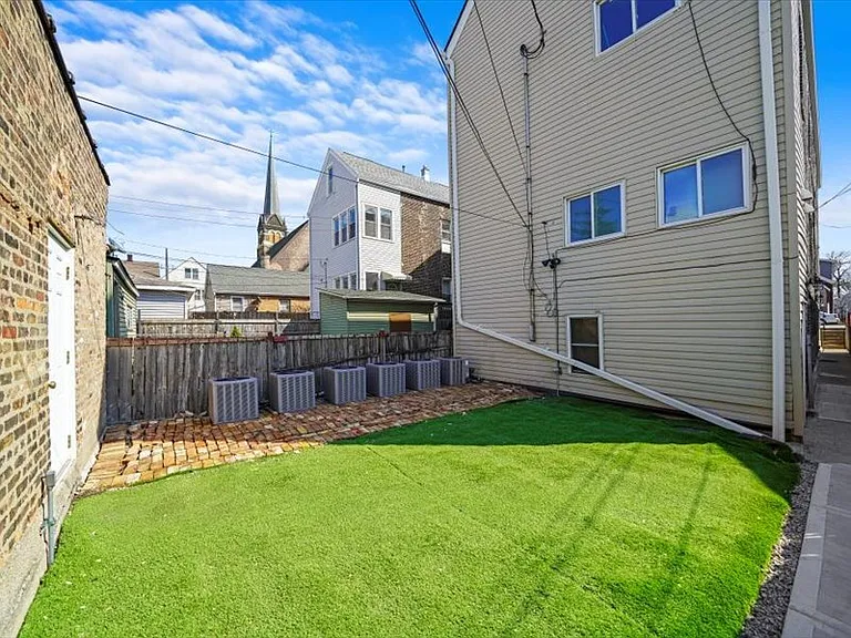 1226 W 31st Pl #3R — Photo 18