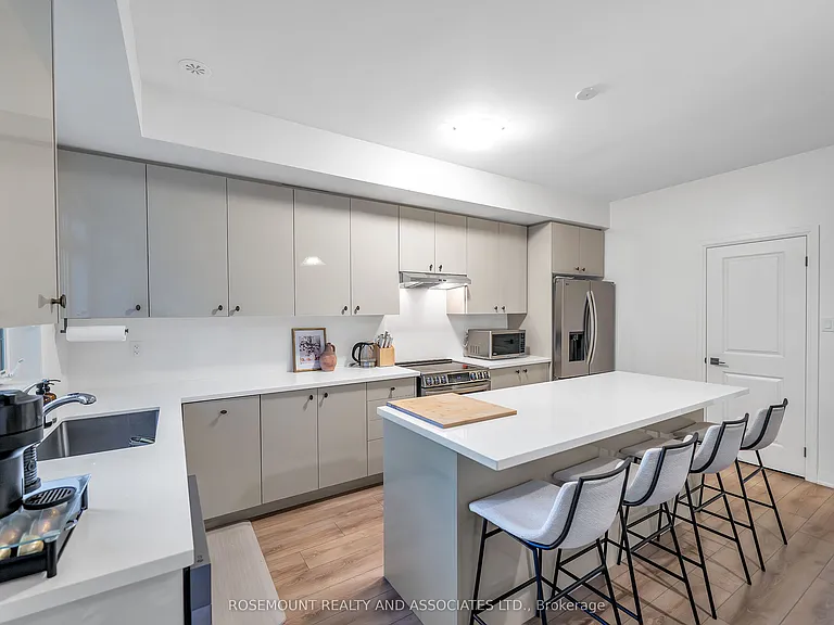 9 Esquire Way — Photo 11