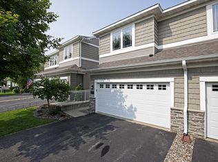 9772 Cupola Ln, Eden Prairie, MN 55347