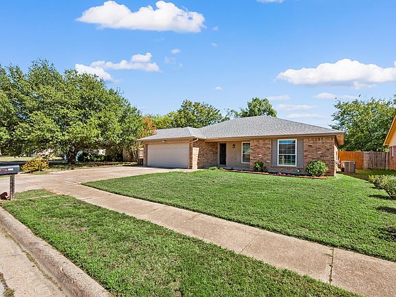 2nd image of 7512 Clover Ln
