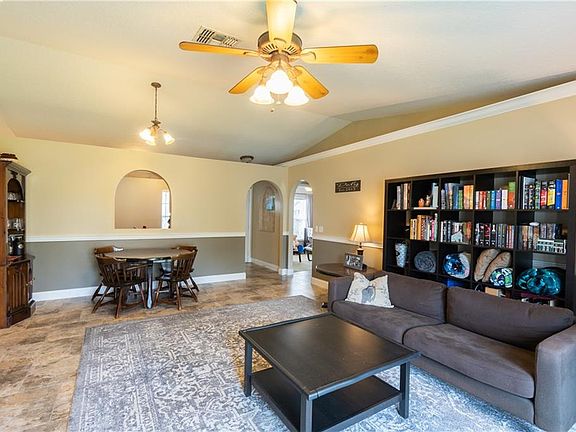 5th image of 4819 Fiske Cir