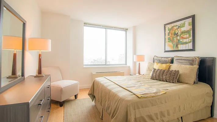 Rented by Greystar | media 3