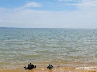 15095 N Shore Dr, Smithfield, VA 23430