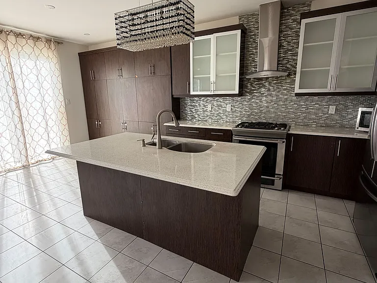 235 Apple Hill Cres — Photo 25