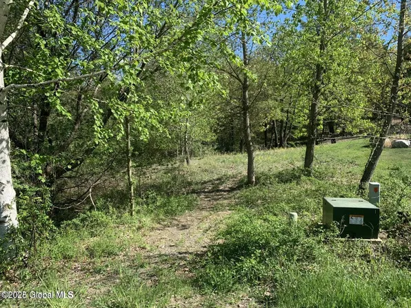 343 Sweetmilk Creek Road, Troy, NY 12180