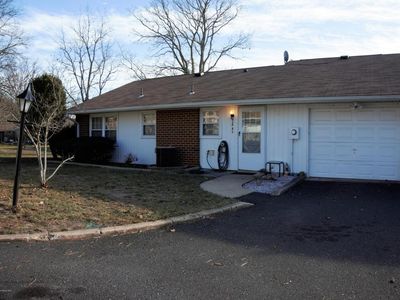 938B Aberdeen Dr, Lakewood, NJ, 08701