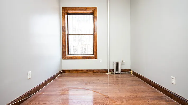 Rented by Compass | media 22