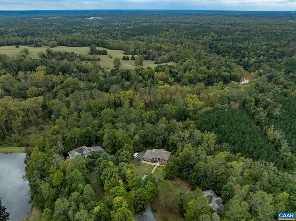 90 Honeysuckle Ct, Palmyra, VA 22963