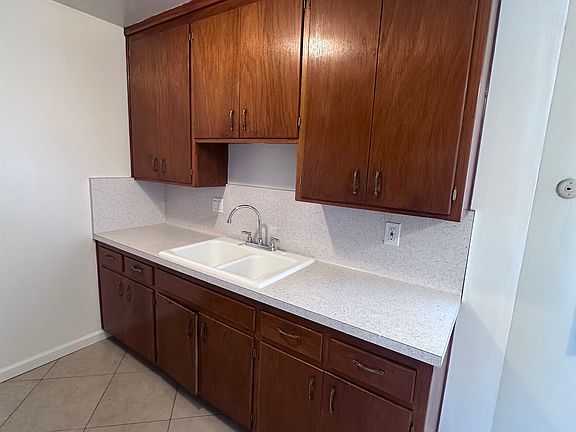 4th image of 339 Roosevelt St