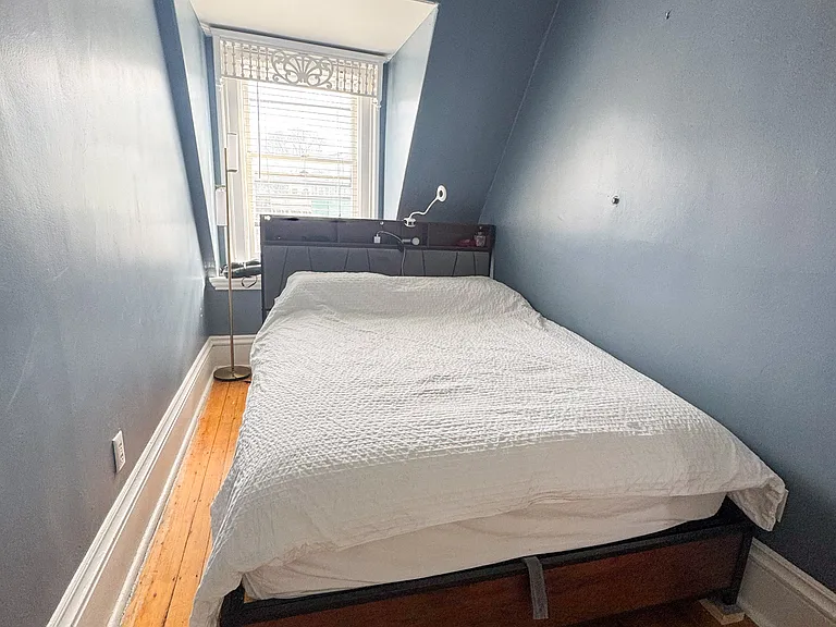 137 Walnut St #3 — Photo 6