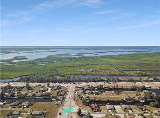 2 NW 38th Pl, Cape Coral, FL 33993