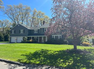 5 Lillian Ter, Andover, MA 01810
