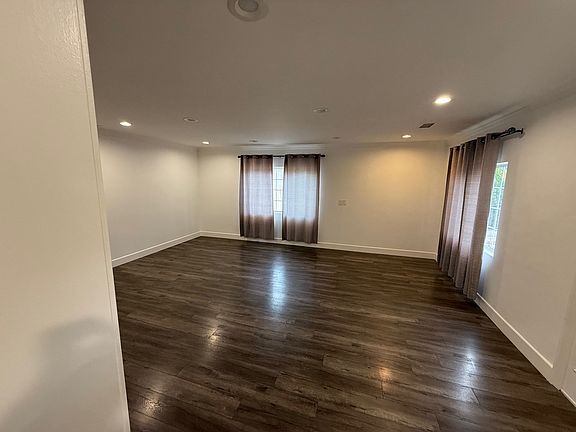 5th image of 6506 Teesdale Ave