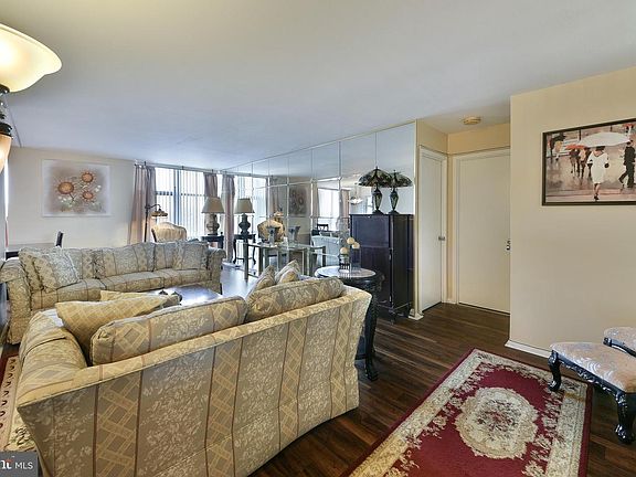 5th image of 3600 Conshohocken Ave APT 909