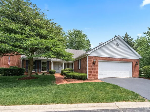 11 Hanover Ln, Sugar Grove, IL 60554