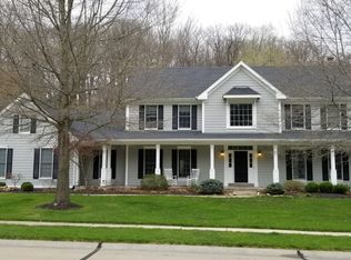 17718 Wilding Place Dr, Chesterfield, MO 63005