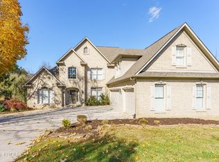 1905 Hidden Meadow Dr, Knoxville, TN 37922