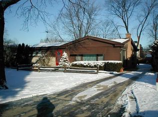 2544 Bel Air Dr, Glenview, IL