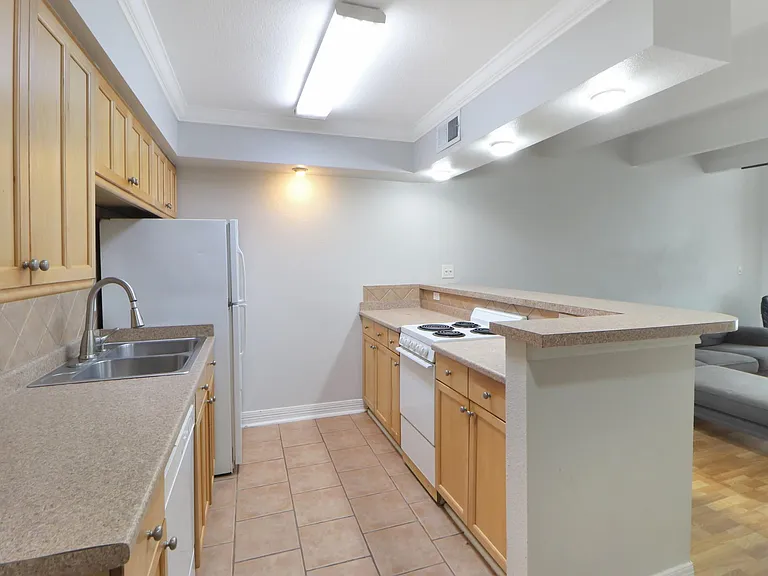 5929 Queensloch Dr #104 — Photo 4