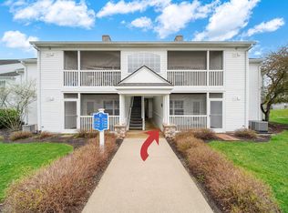2738 S Knightsbridge Cir, Ann Arbor, MI 48105