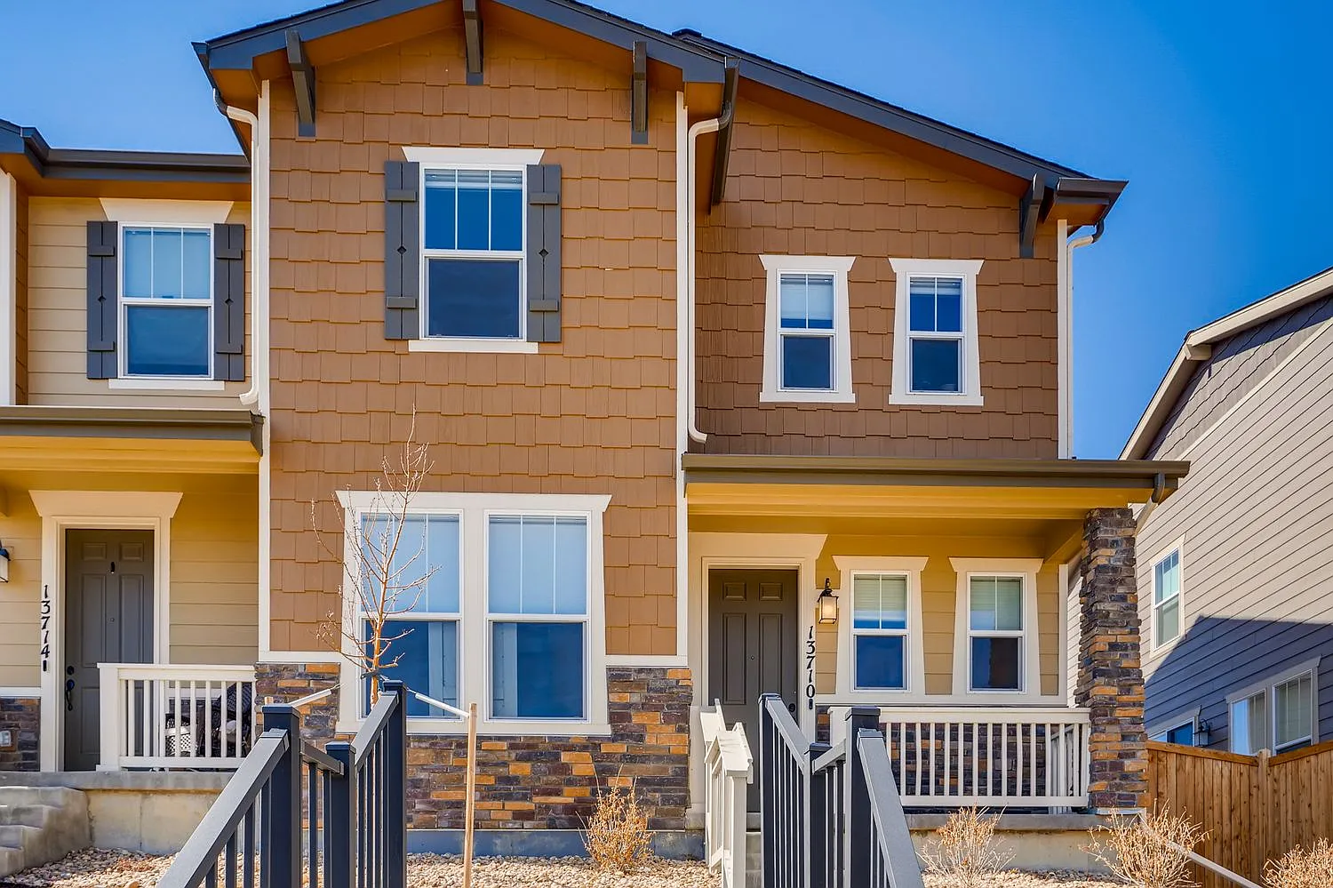 3 bed, 2.5 bath, 1951 sqft, $3,200 — Photo 1