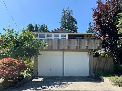 18833 SE 42nd St Photo 1