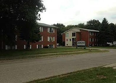 Pine Ridge Apartments — Photo 21