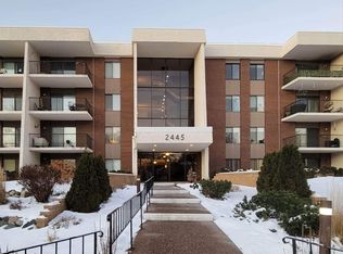 2445 Londin Ln E APT 412, Maplewood, MN 55119