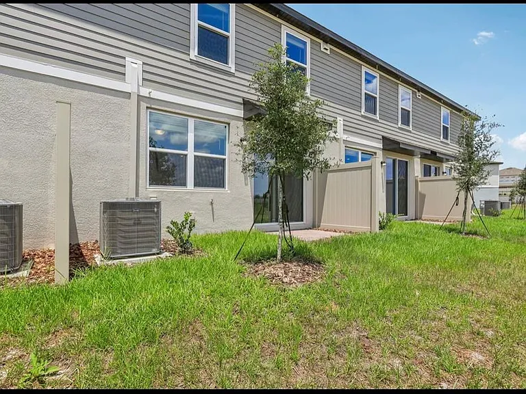 16390 Bird Of Paradise Ave — Photo 2