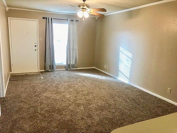 3rd image of 733 Hawn Cir