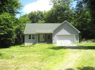 5 Locust Ridge Rd, Pocono Lake, PA 18347