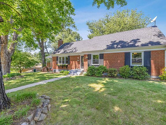 2nd image of 1317 Ridge Cir
