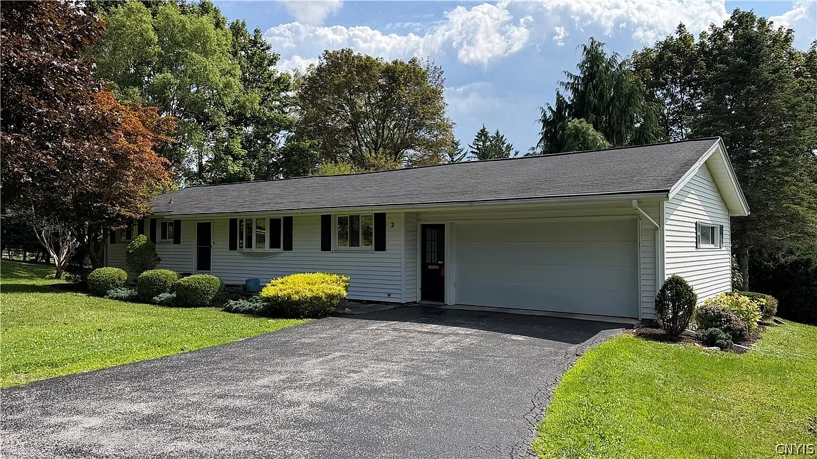 3 bed, 1.0 bath, 1248 sqft, $2,850 — Photo 1