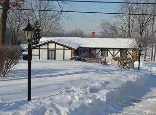 4142 Rohr Rd, Orion, MI 48359