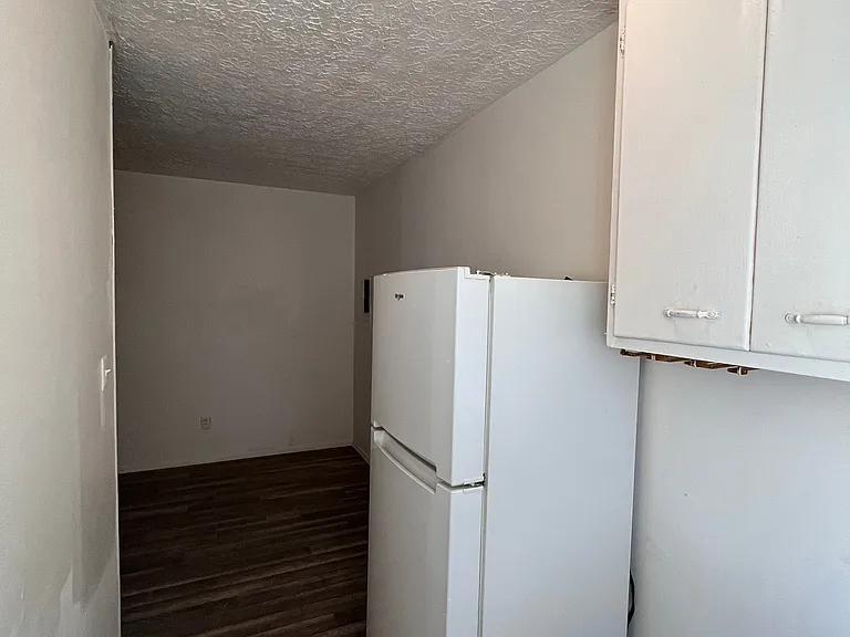 6011 Vine St #3 — Photo 4