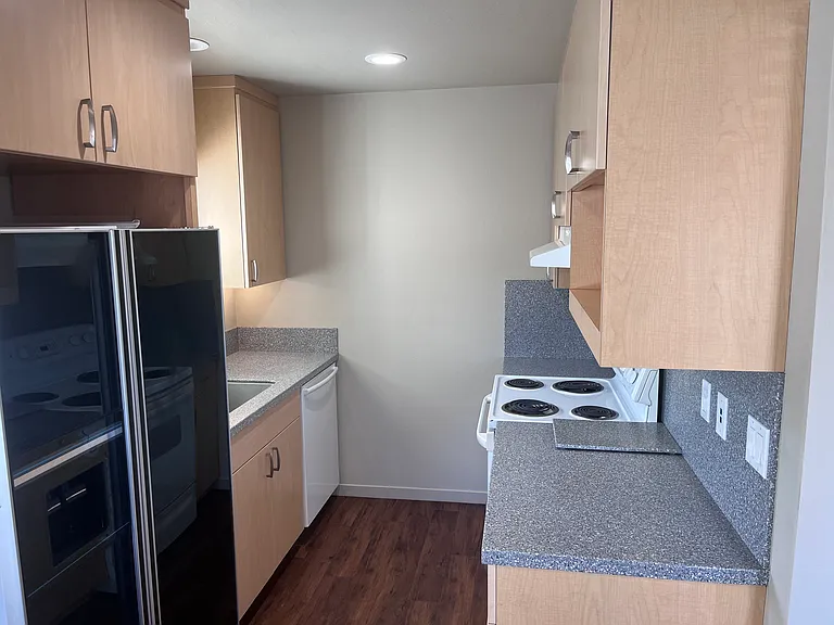 2146 Pasetta Dr #1 — Photo 9